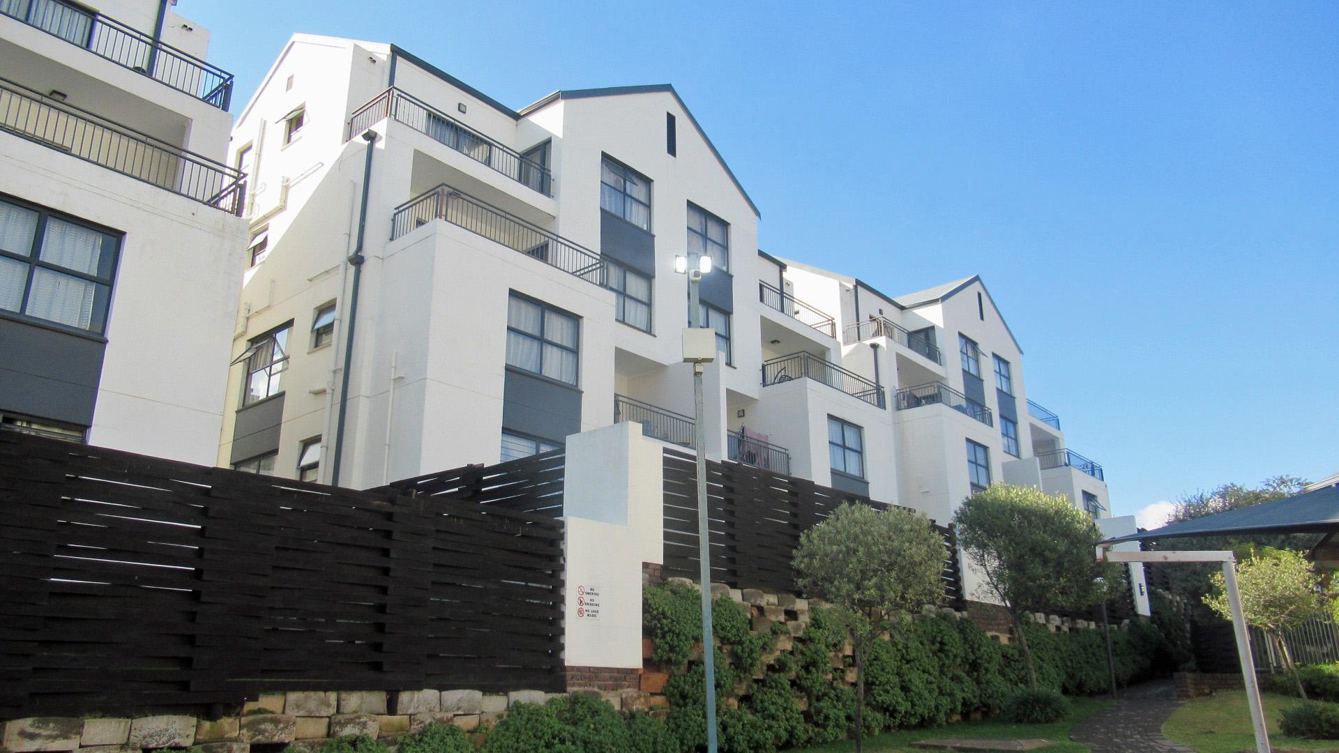 Front View of property in Oakdene