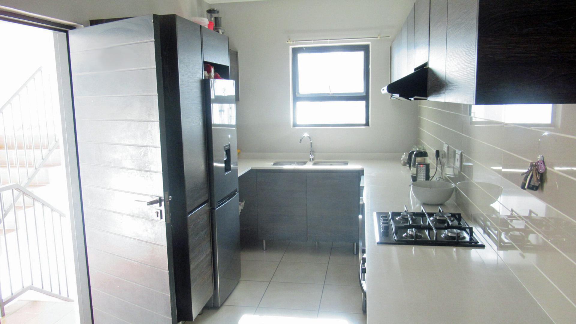 Kitchen - 11 square meters of property in Oakdene