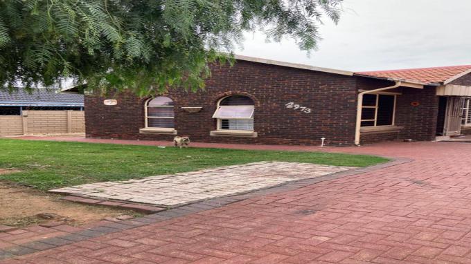 3 Bedroom Freehold Residence for Sale For Sale in Lenasia South - Home Sell - MR547448