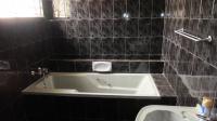 Main Bathroom - 8 square meters of property in Lenasia South