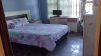 Bed Room 1 - 14 square meters of property in Umlazi