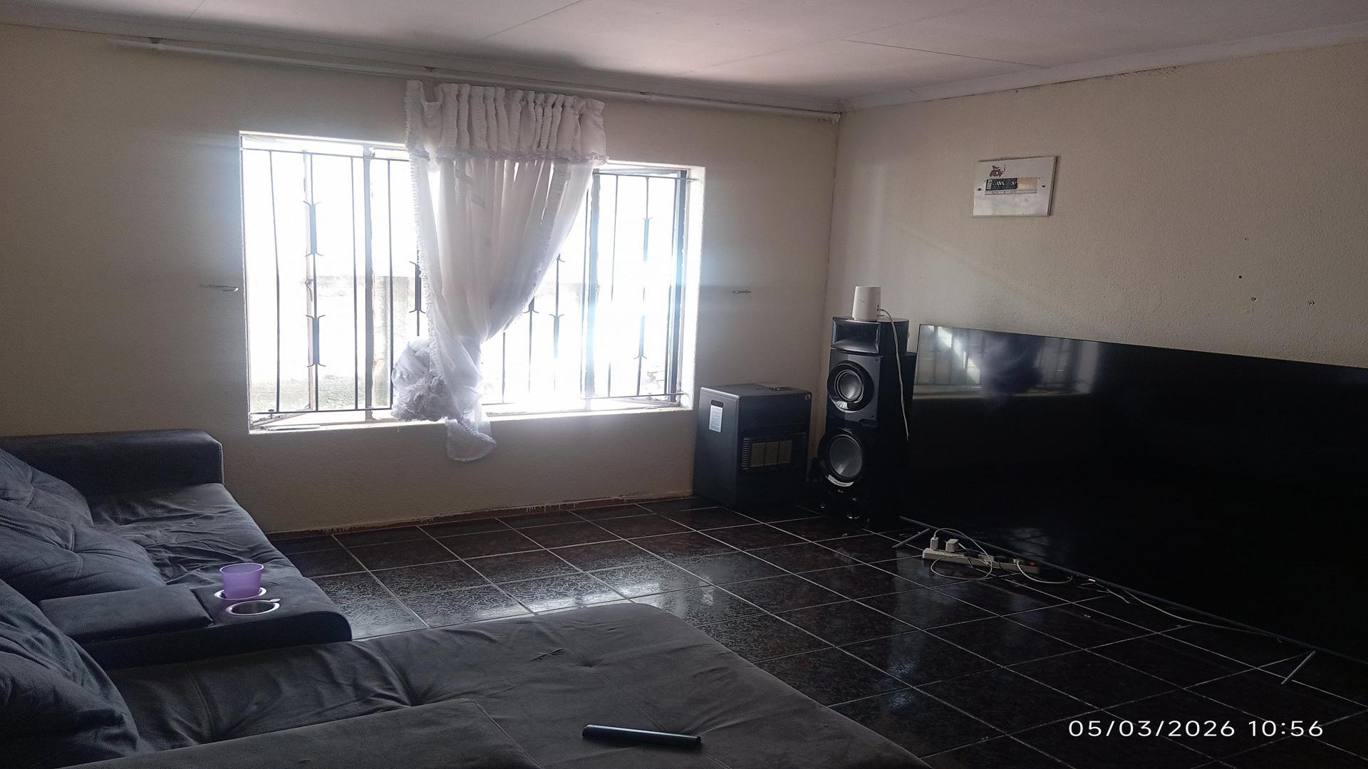 Lounges of property in Daveyton