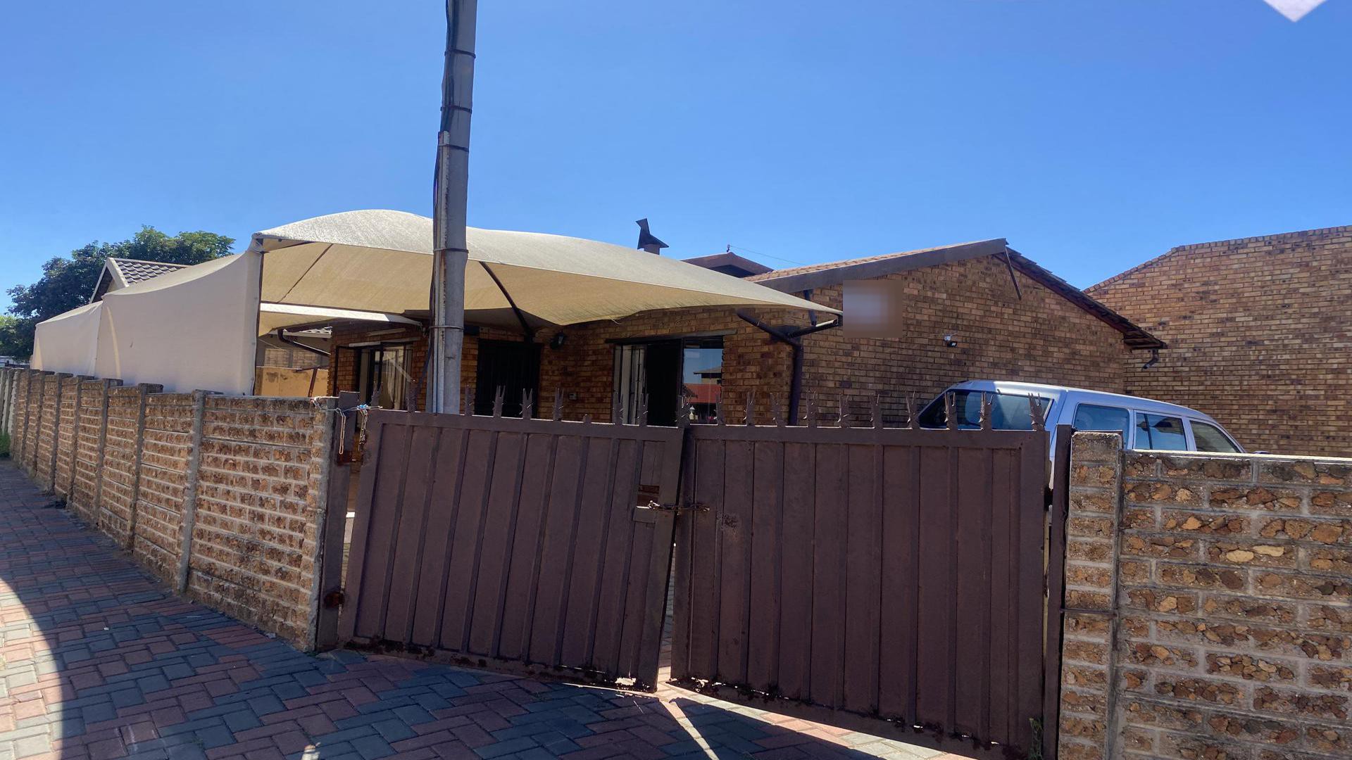 Front View of property in Daveyton