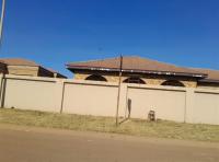 Front View of property in Pine Ridge
