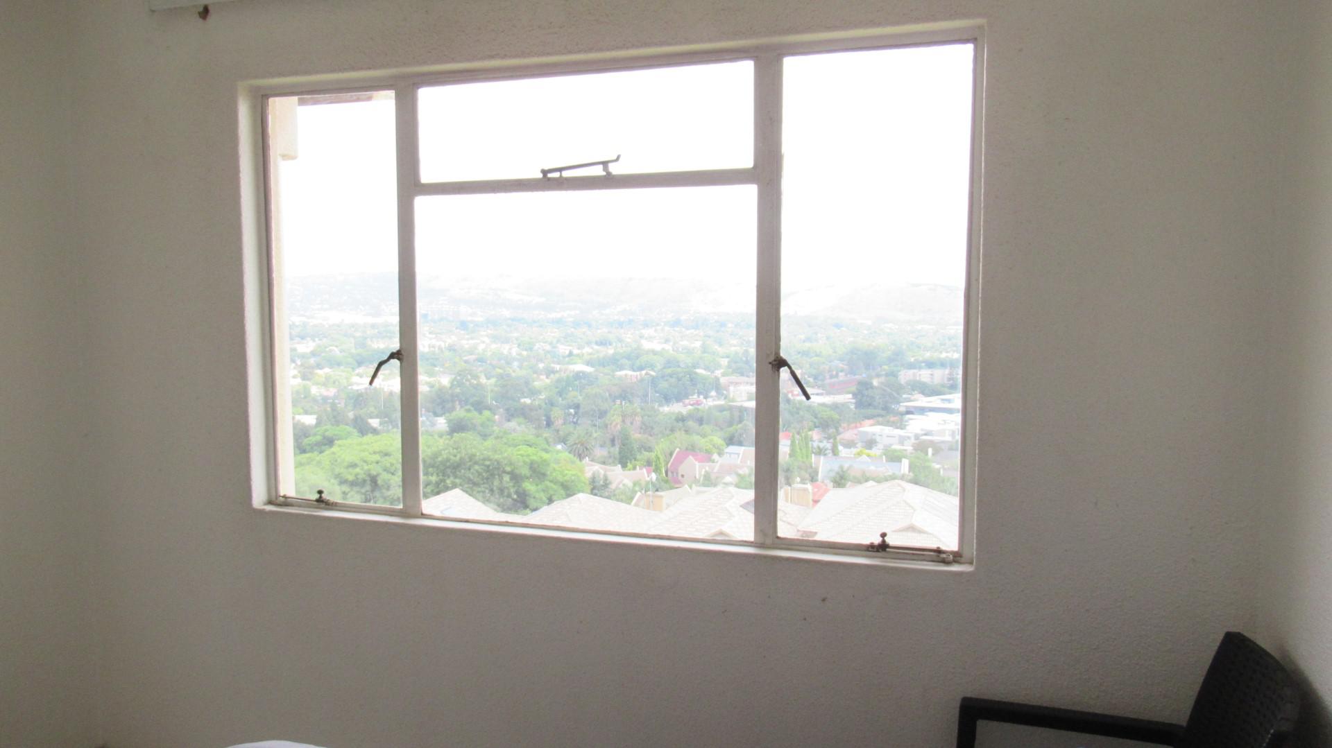 Main Bedroom - 14 square meters of property in Primrose Hill