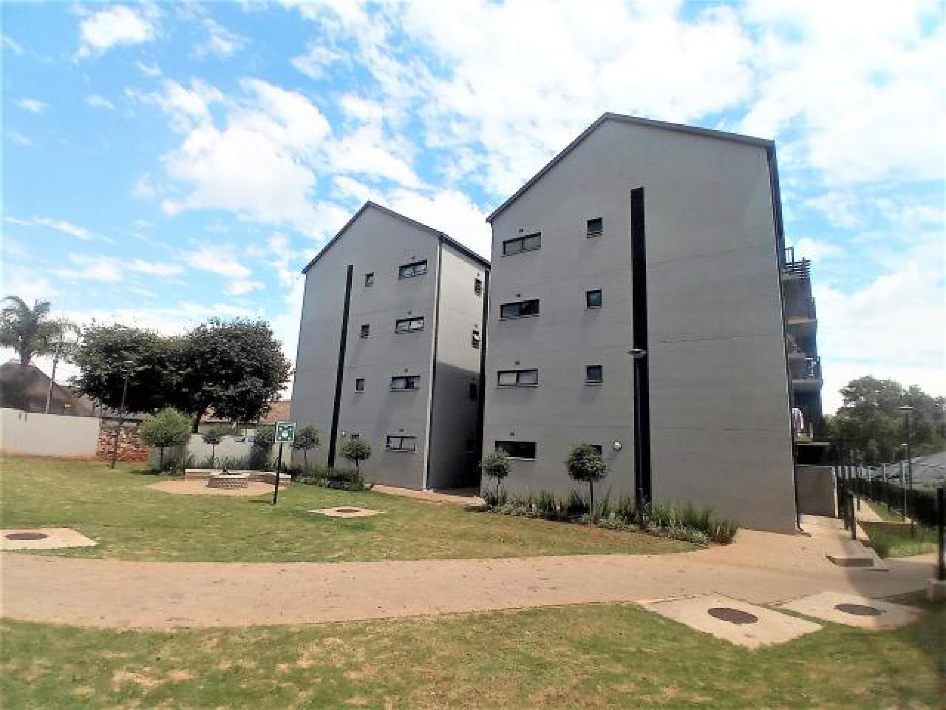 Front View of property in Clubview