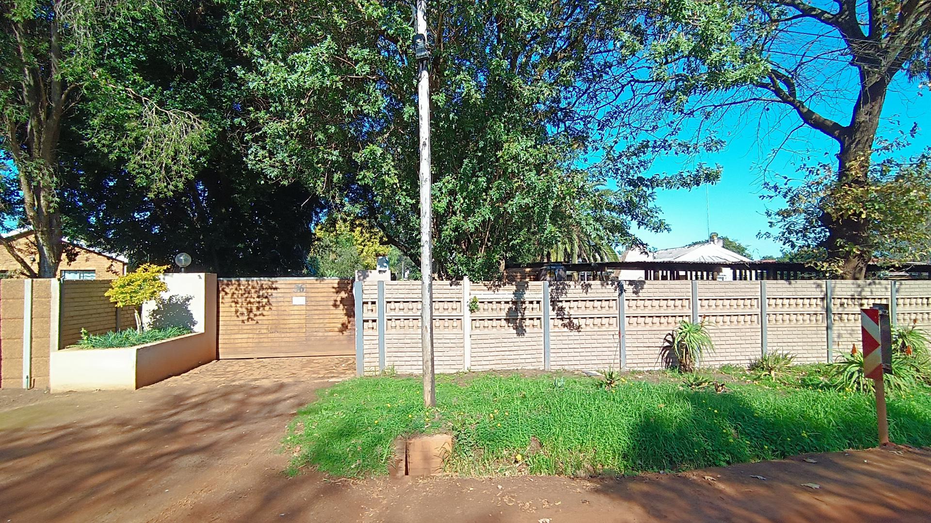 Front View of property in Kraaifontein