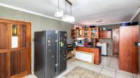 Kitchen of property in Haven Hills