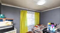 Bed Room 1 of property in Haven Hills