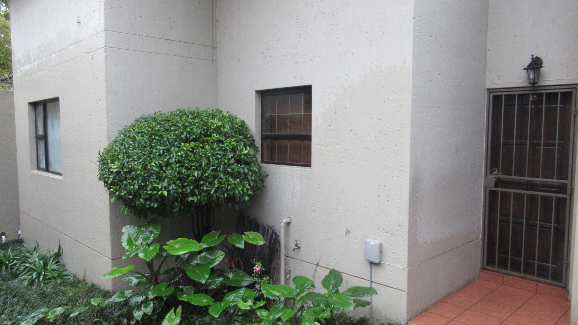 Front View of property in Sharonlea