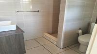 Bathroom 1 of property in Roodekrans