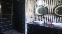 Bathroom 2 of property in Roodekrans
