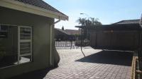 Front View of property in Roodekrans