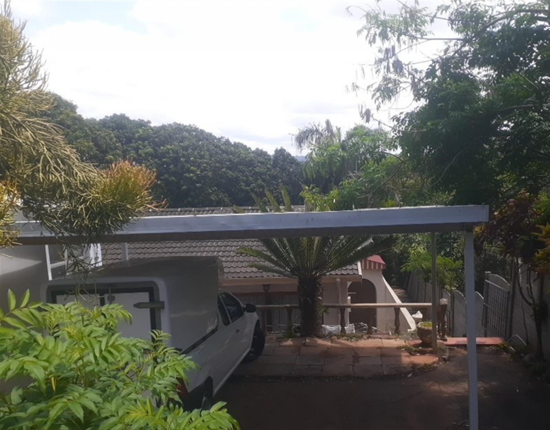 Front View of property in Durban Central