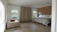 Main Bedroom - 35 square meters of property in Maroeladal