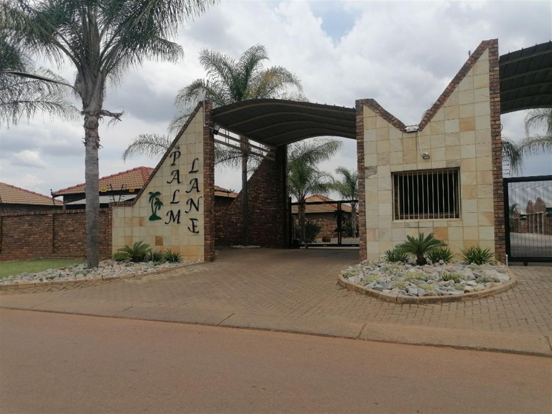 Front View of property in Andeon