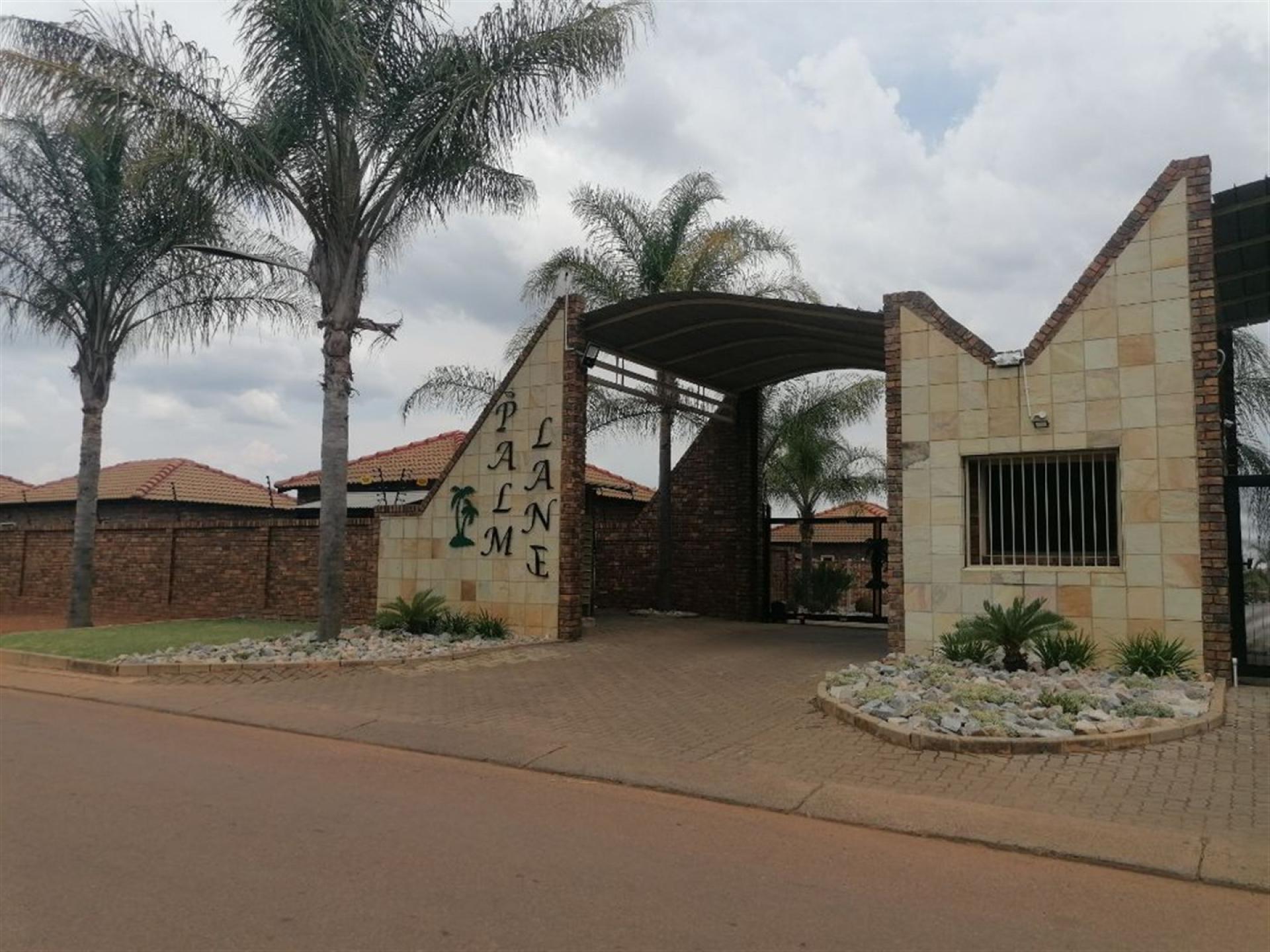 Front View of property in Andeon