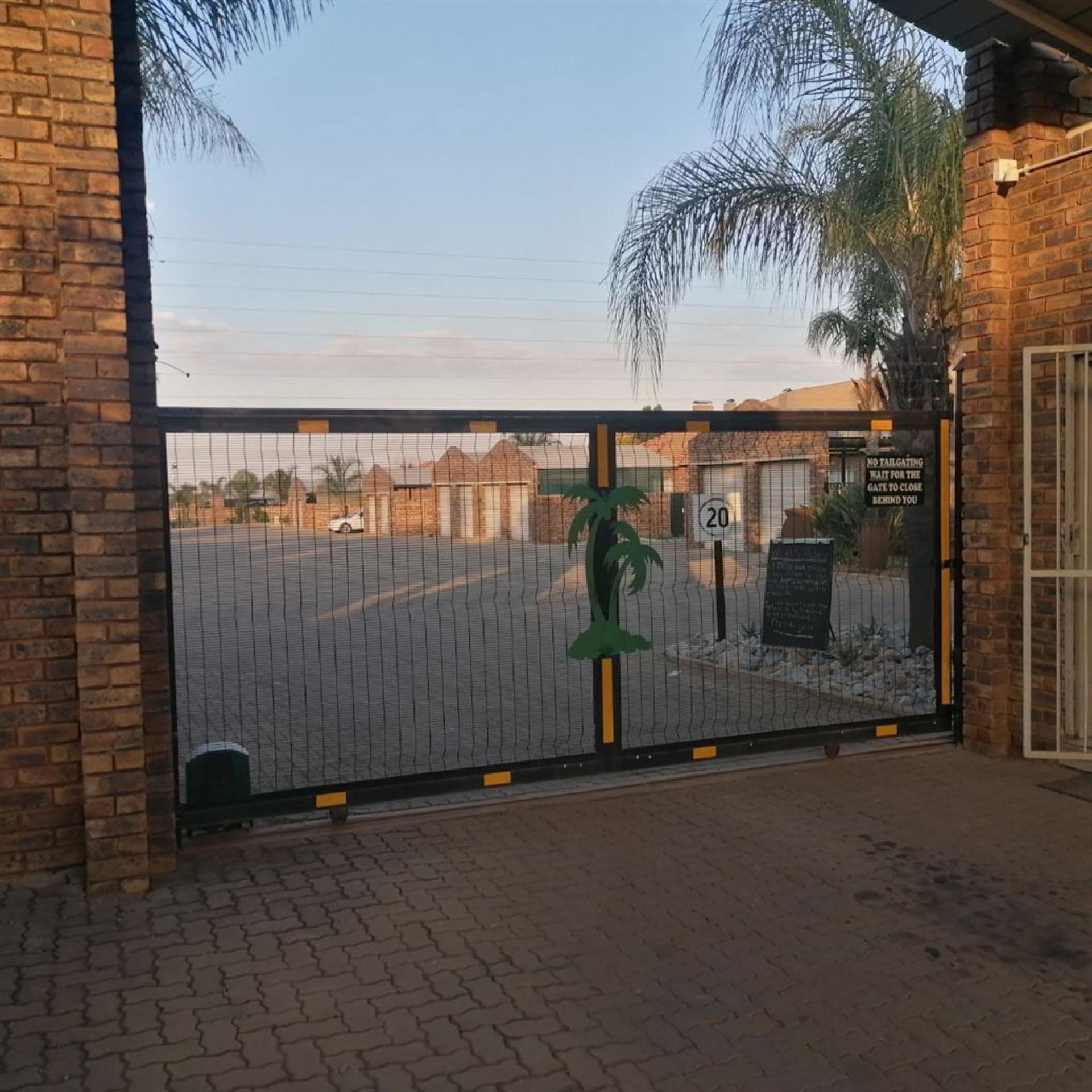 Front View of property in Andeon