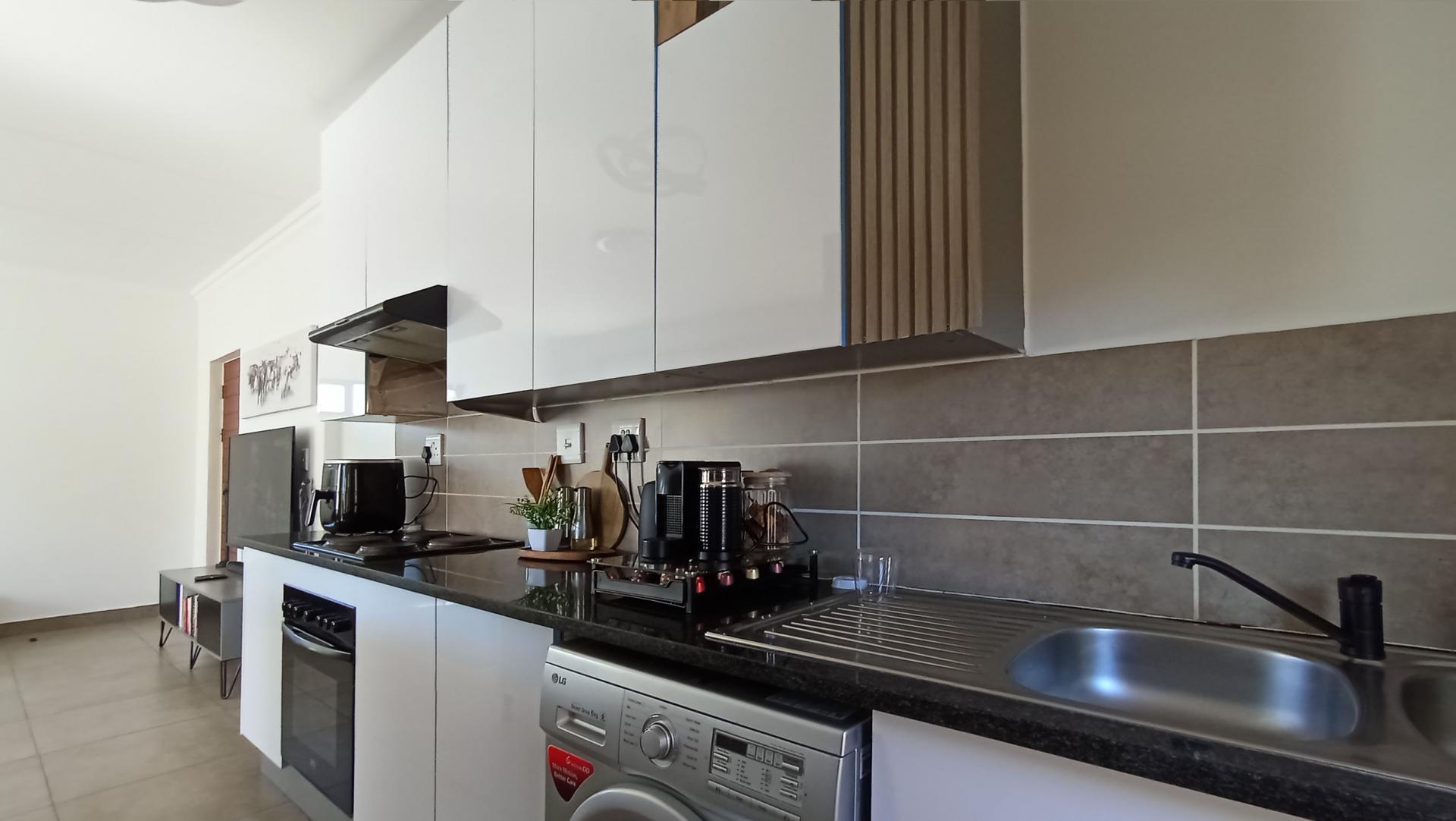 Kitchen - 8 square meters of property in Rua Vista