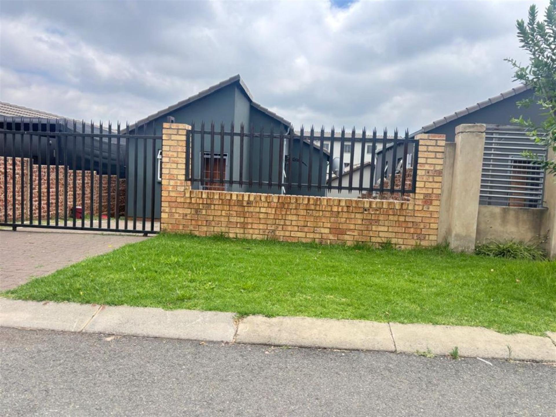 Front View of property in South Hills