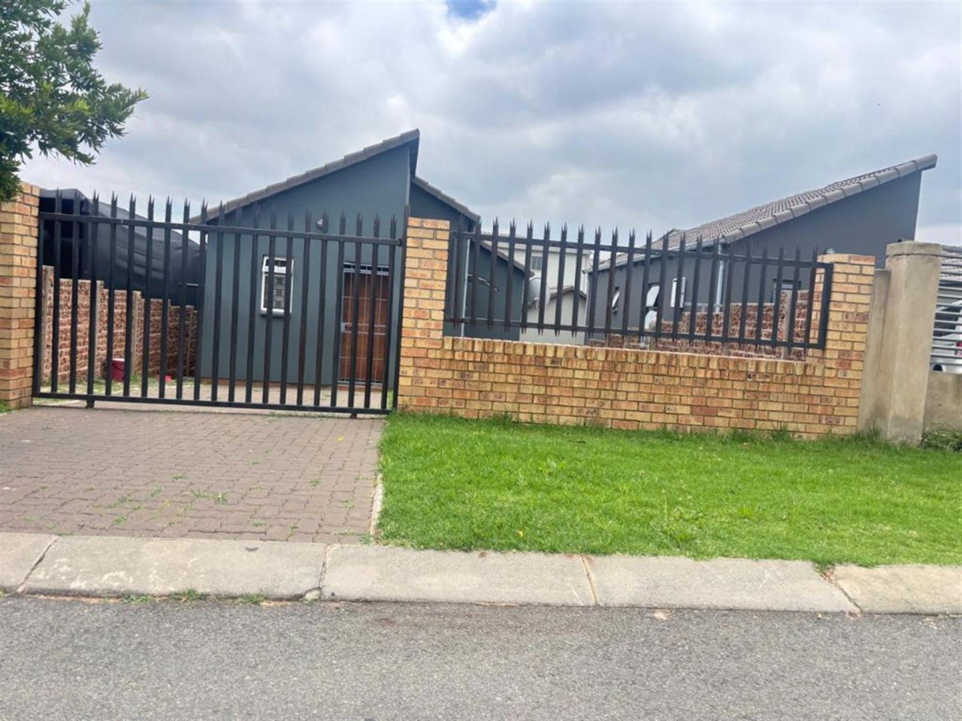 Front View of property in South Hills