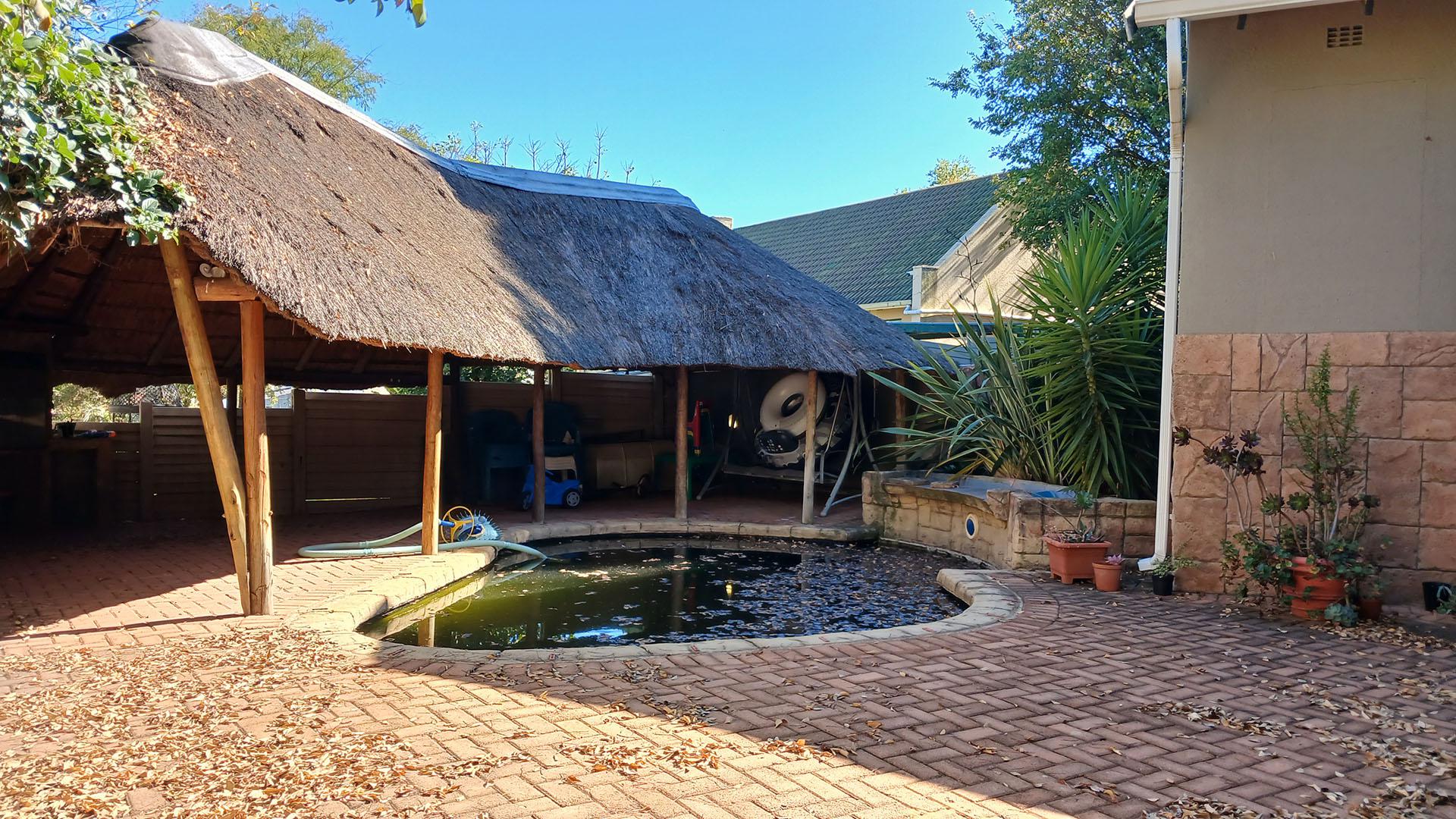 Backyard of property in Roodekrans