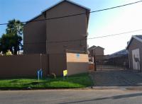 Front View of property in Florida