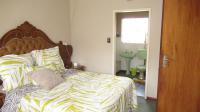 Main Bedroom - 25 square meters of property in Sonland Park