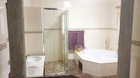 Main Bathroom - 26 square meters of property in Mookgopong (Naboomspruit)