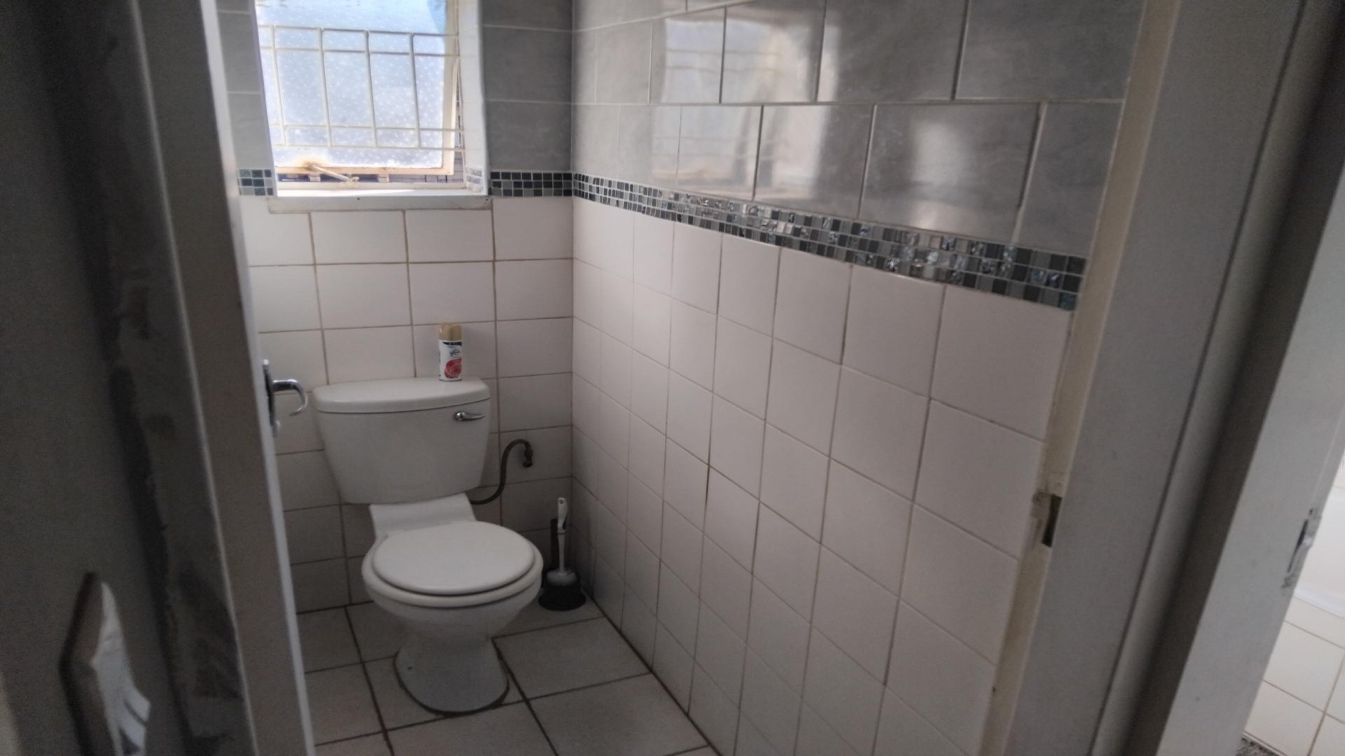 Bathroom 1 of property in Stilfontein