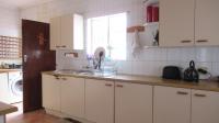 Kitchen - 17 square meters of property in Kloofendal