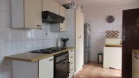 Kitchen - 17 square meters of property in Kloofendal