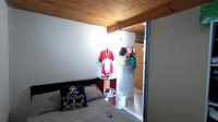 Bed Room 3 - 13 square meters of property in Cape Town Centre