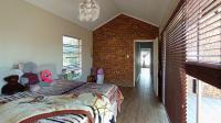Bed Room 1 - 19 square meters of property in Highveld