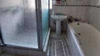 Bathroom 1 - 6 square meters of property in Harrismith