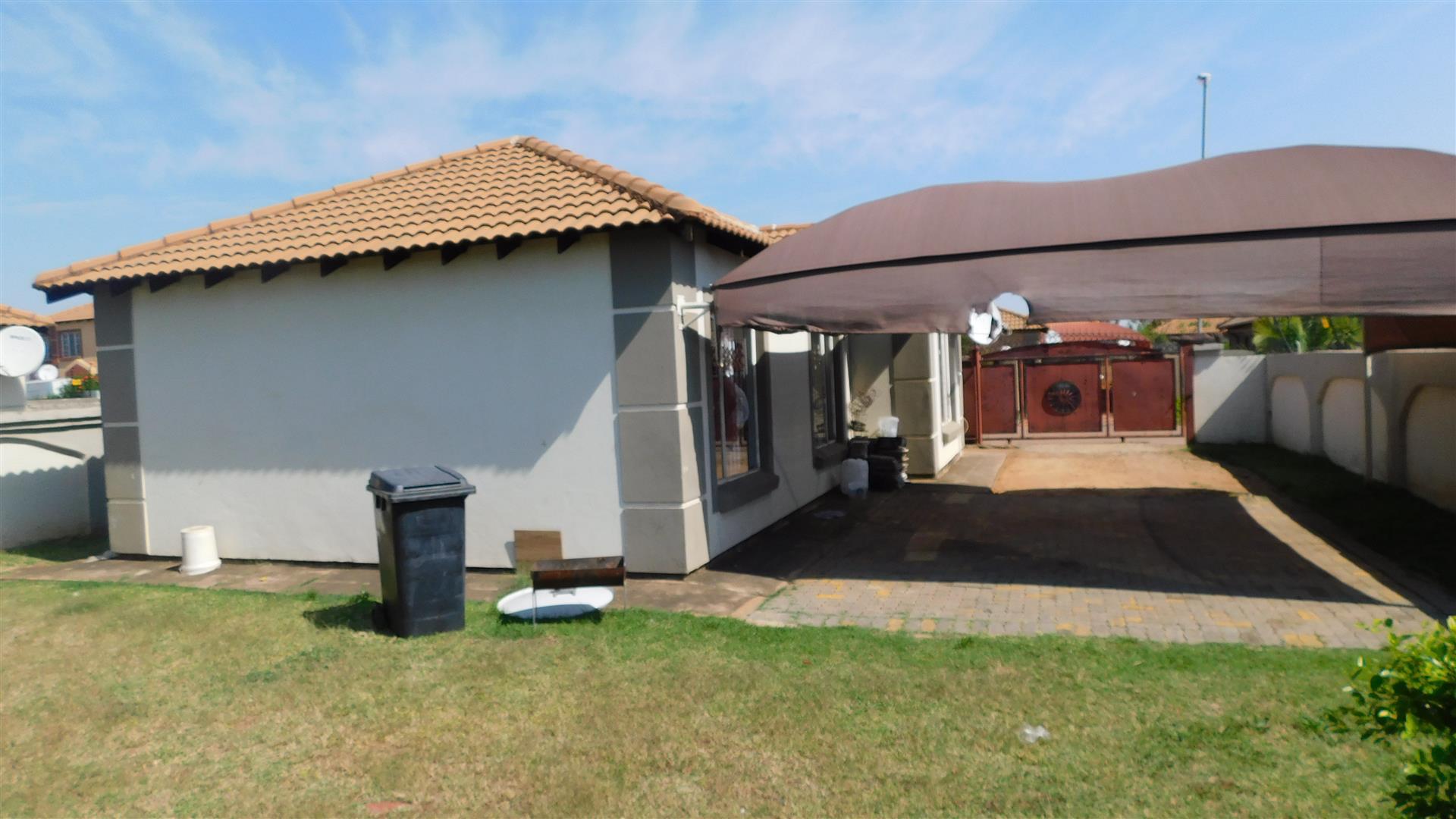 Standard Bank EasySell 3 Bedroom House for Sale in Rosslyn