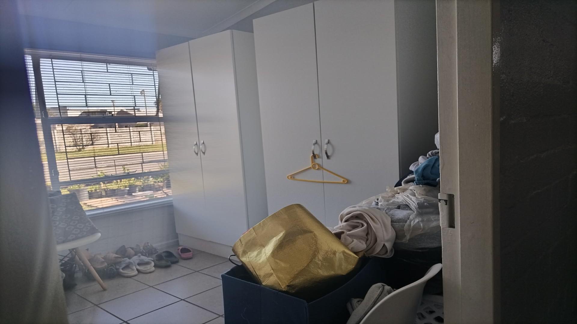 Bed Room 1 of property in Table View