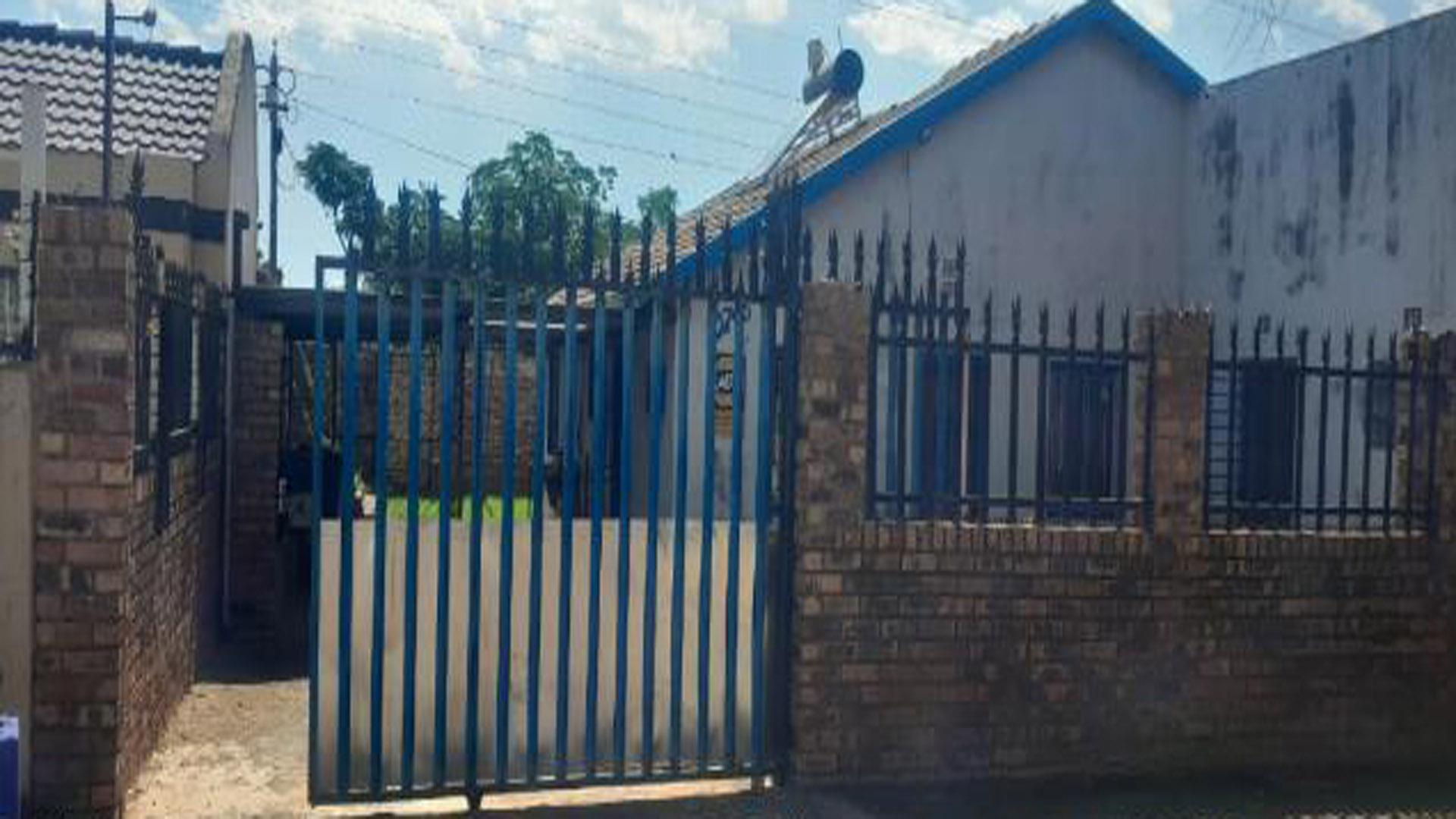 Front View of property in Lenasia