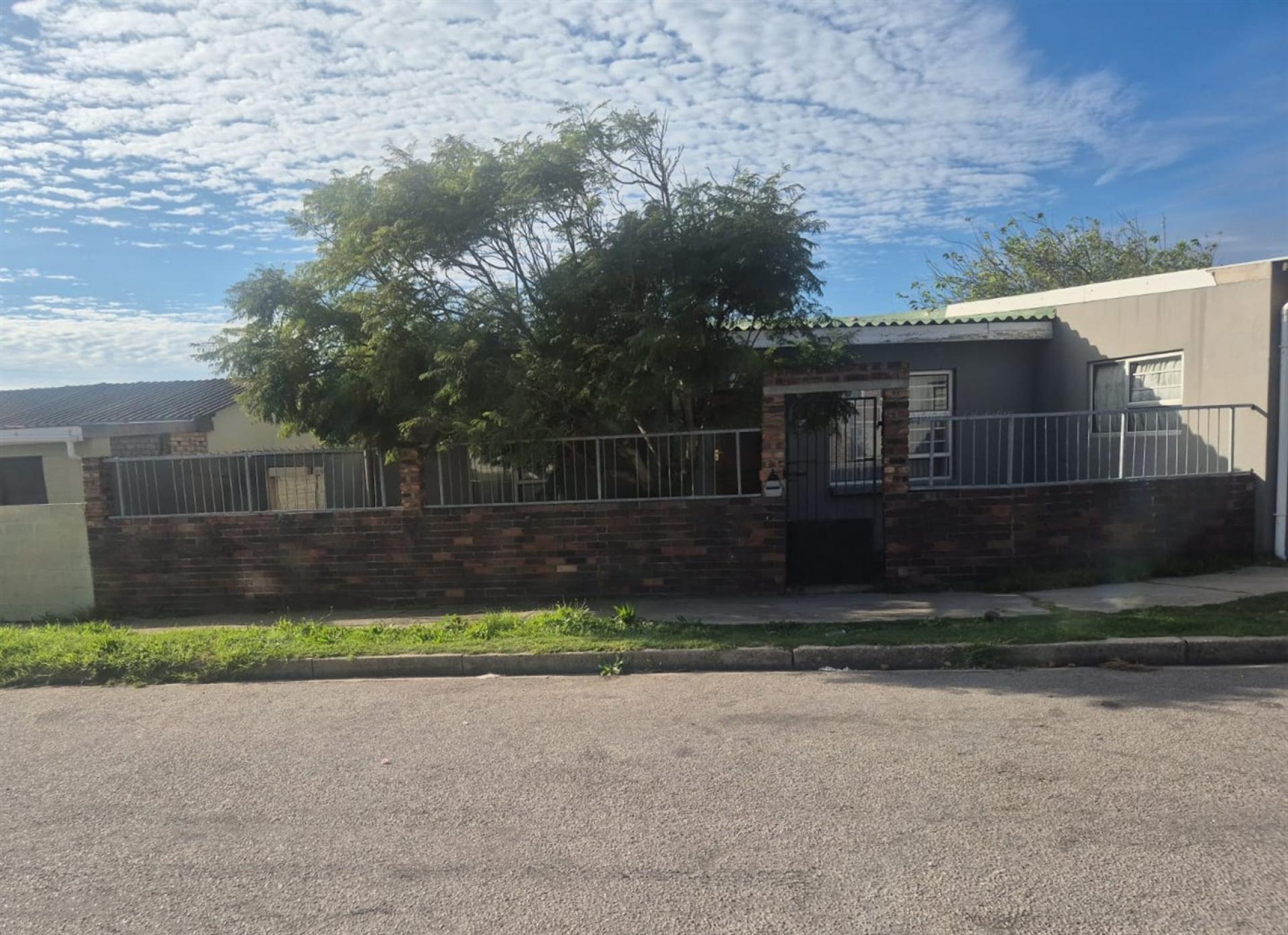 Front View of property in Gelvandale