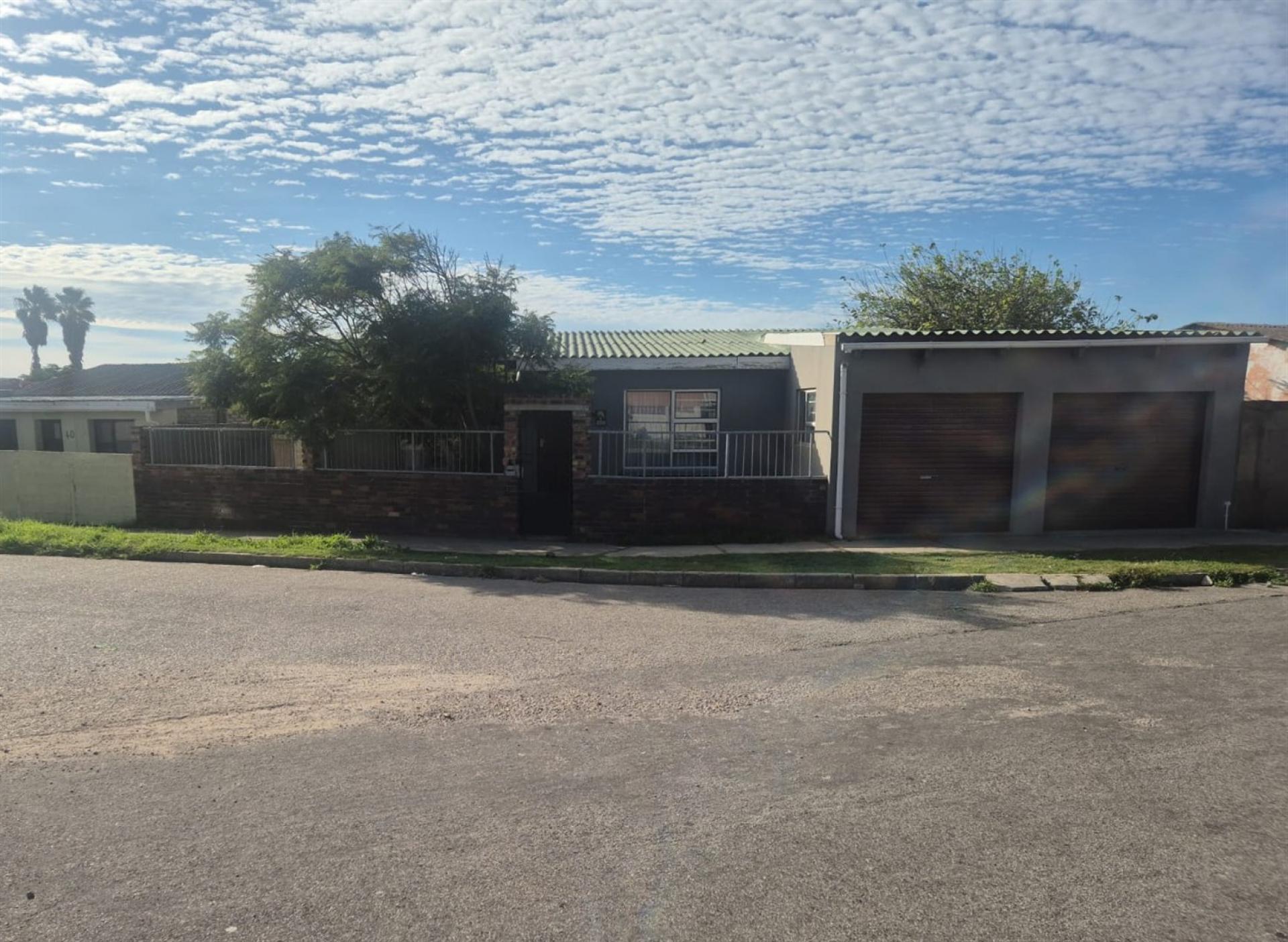 Front View of property in Gelvandale