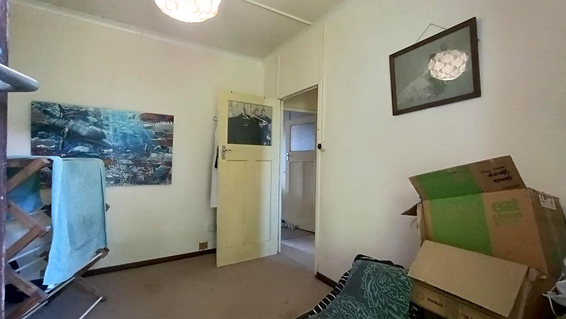 Bed Room 1 - 14 square meters of property in Zeekoei Vlei