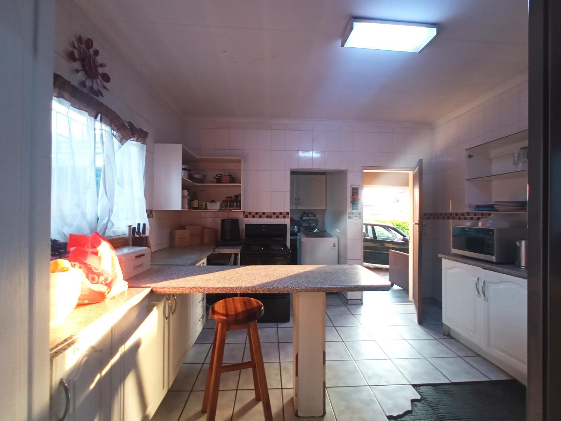 Kitchen of property in Westpark