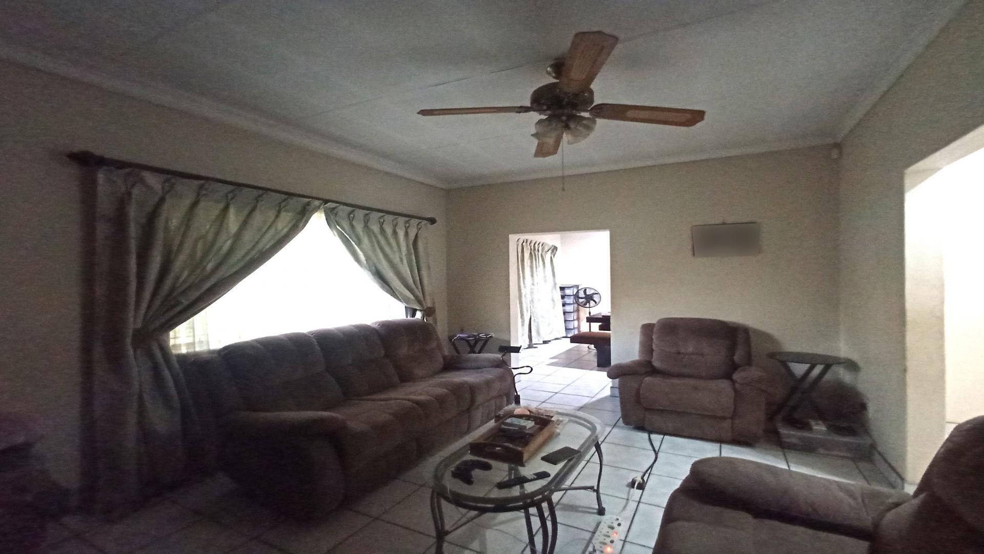 Lounges of property in Westpark