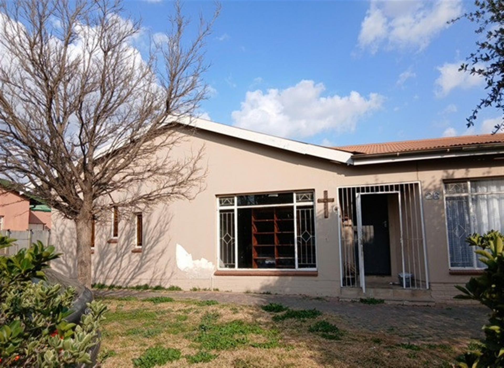 Front View of property in Sasolburg