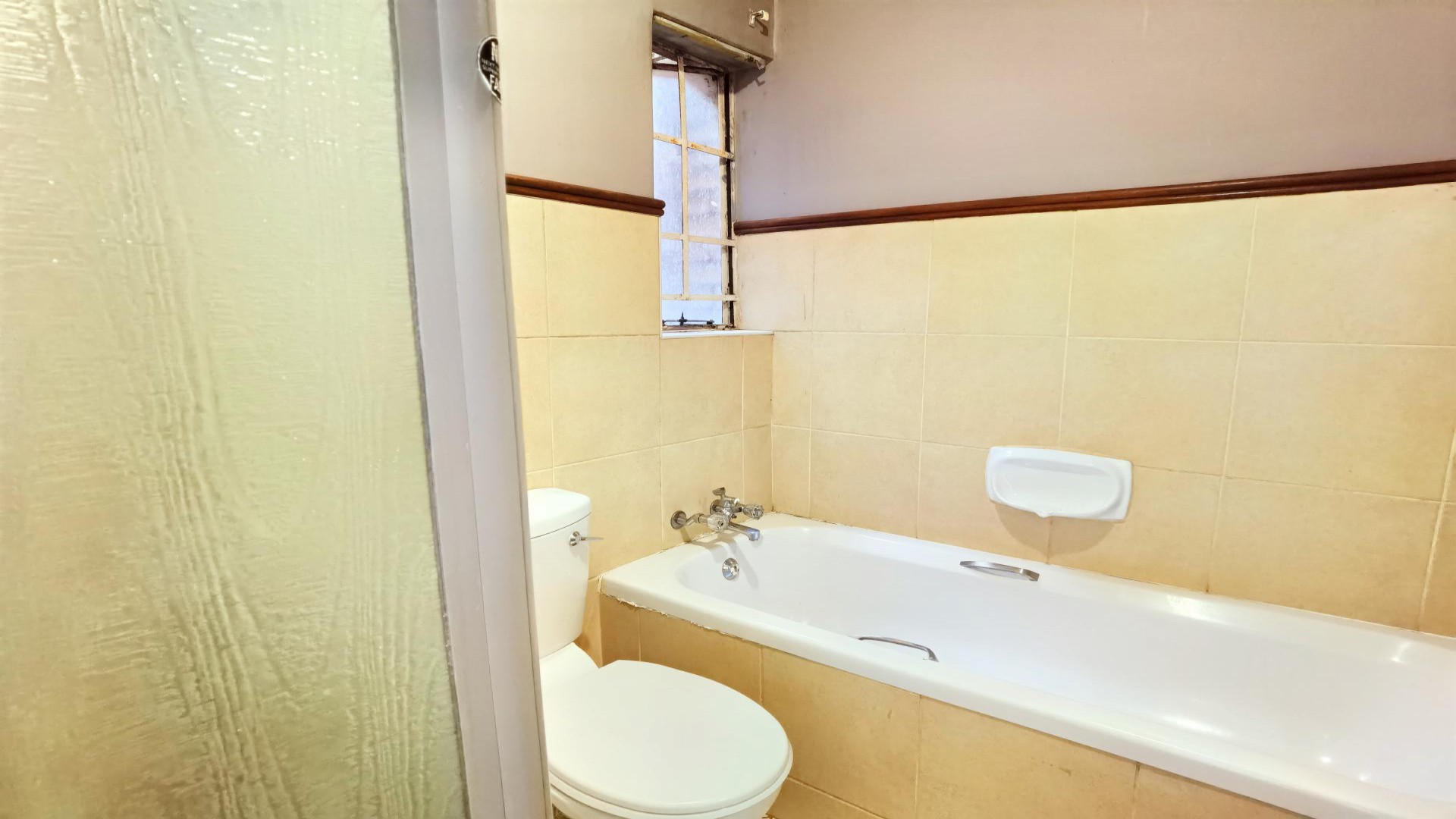 Bathroom 1 - 5 square meters of property in Karenpark