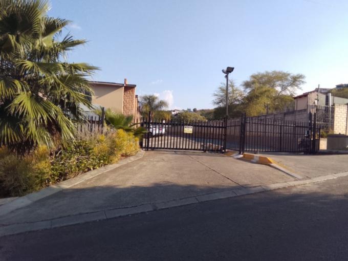 3 Bedroom House to Rent in Safarituine - Property to rent - MR549741