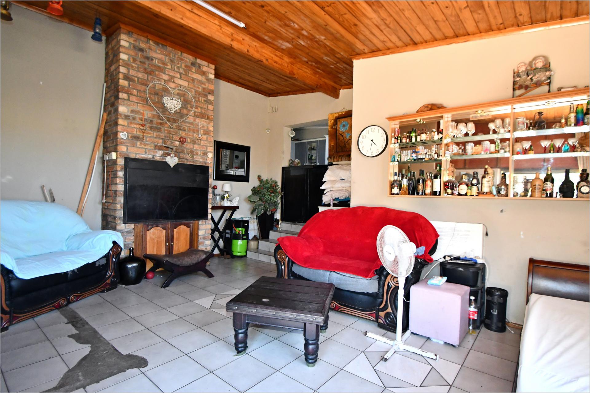 4 Bedroom House for Sale For Sale in Avondale MR549778 M