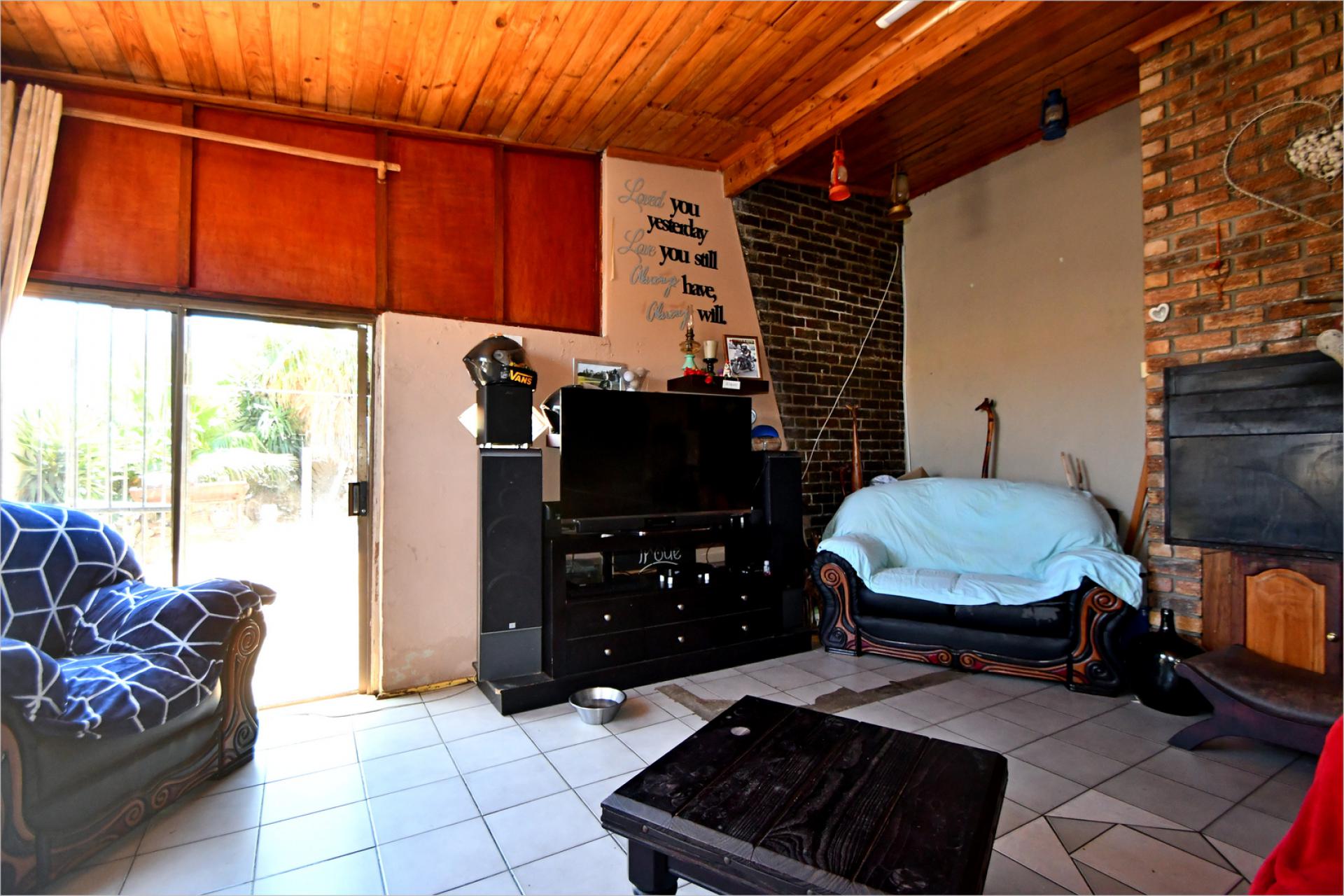 4 Bedroom House for Sale For Sale in Avondale MR549778 M