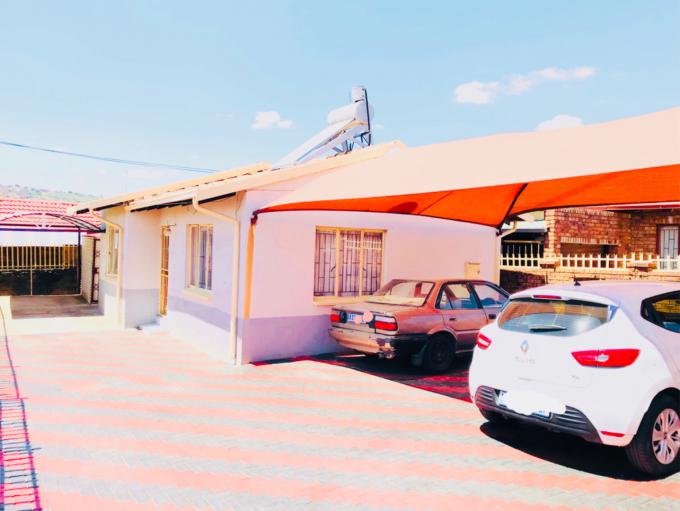 2 Bedroom House for Sale For Sale in Soshanguve - MR549967