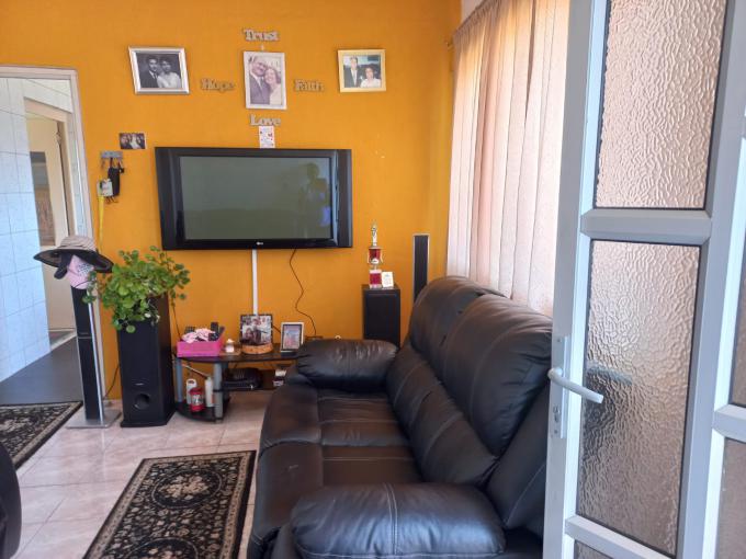 3 Bedroom Apartment for Sale For Sale in Merebank East MR5